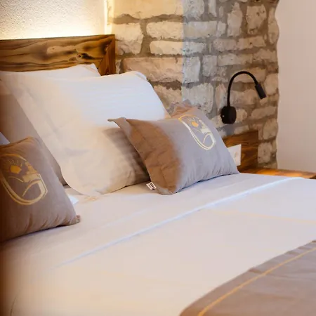 The Golden View 3* Gjirokastër